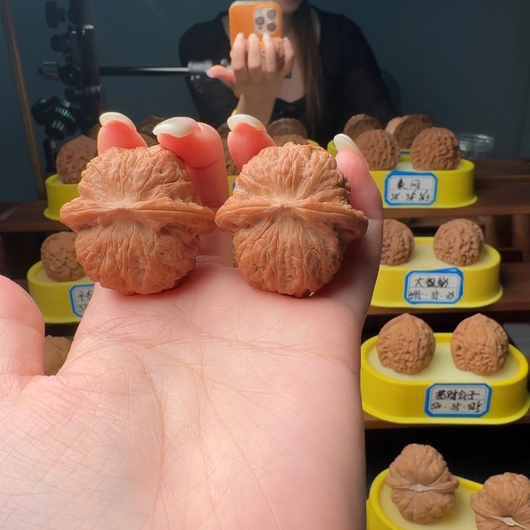 老***土吊坠文玩核桃40血麒麟