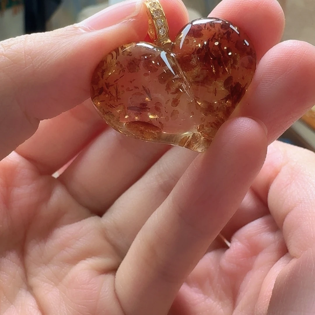 琥珀未镶嵌颈饰吊坠