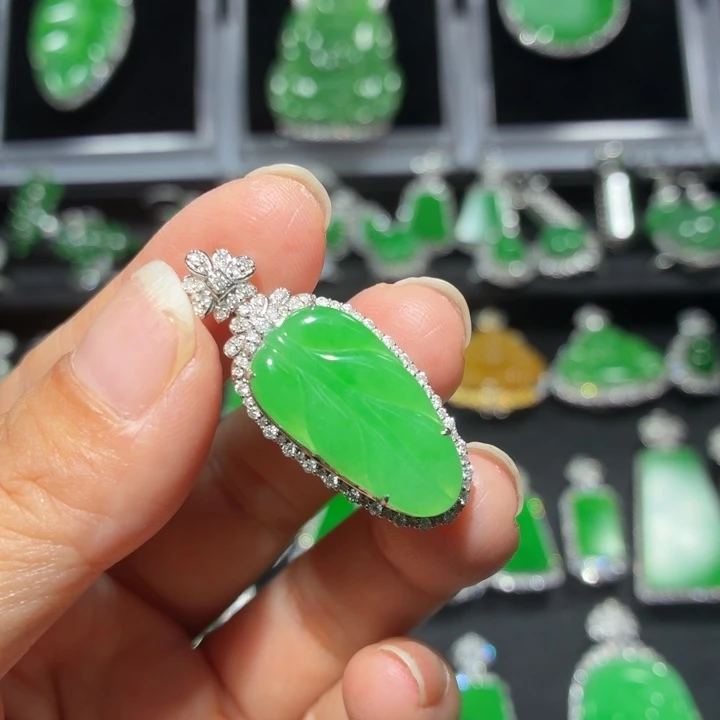 翡翠18K金镶嵌吊坠(不含链)翡翠