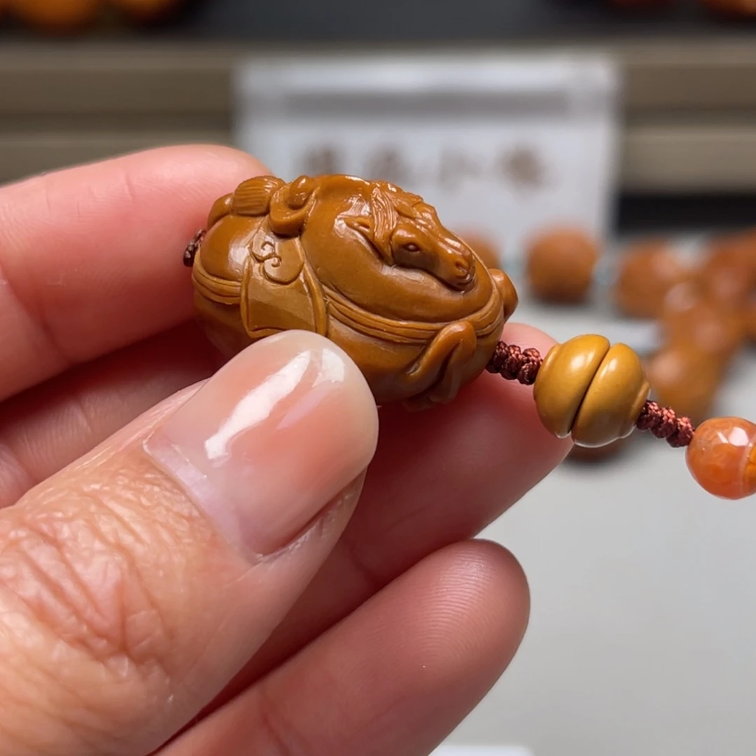 吊坠橄榄核马上有财