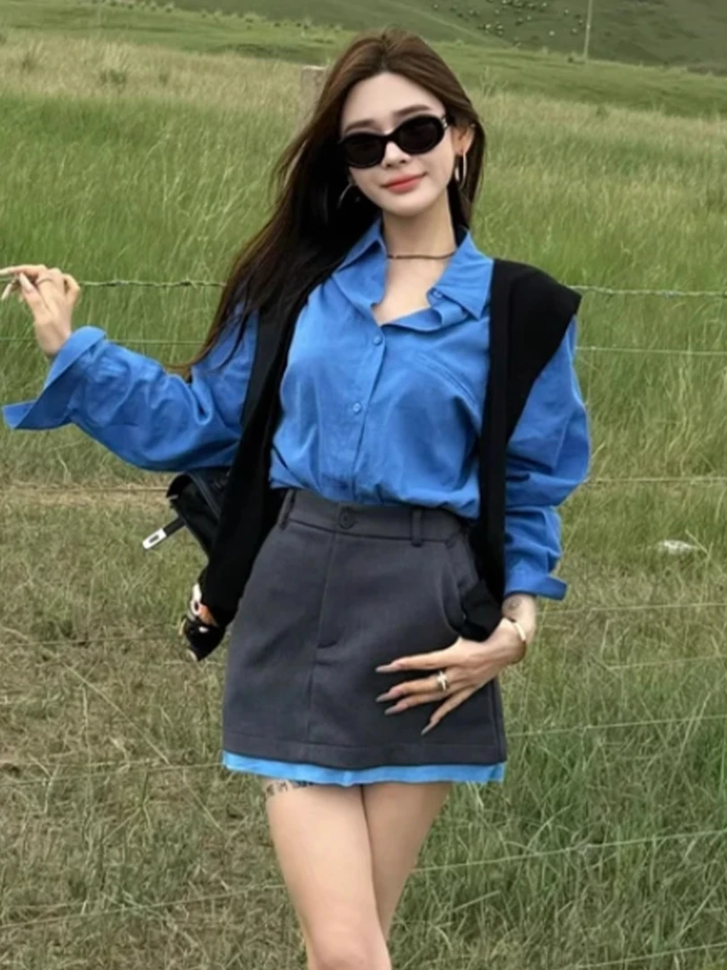 秋季温柔系穿搭女2025新款韩版气质披肩克莱因蓝衬衫短裙三件套