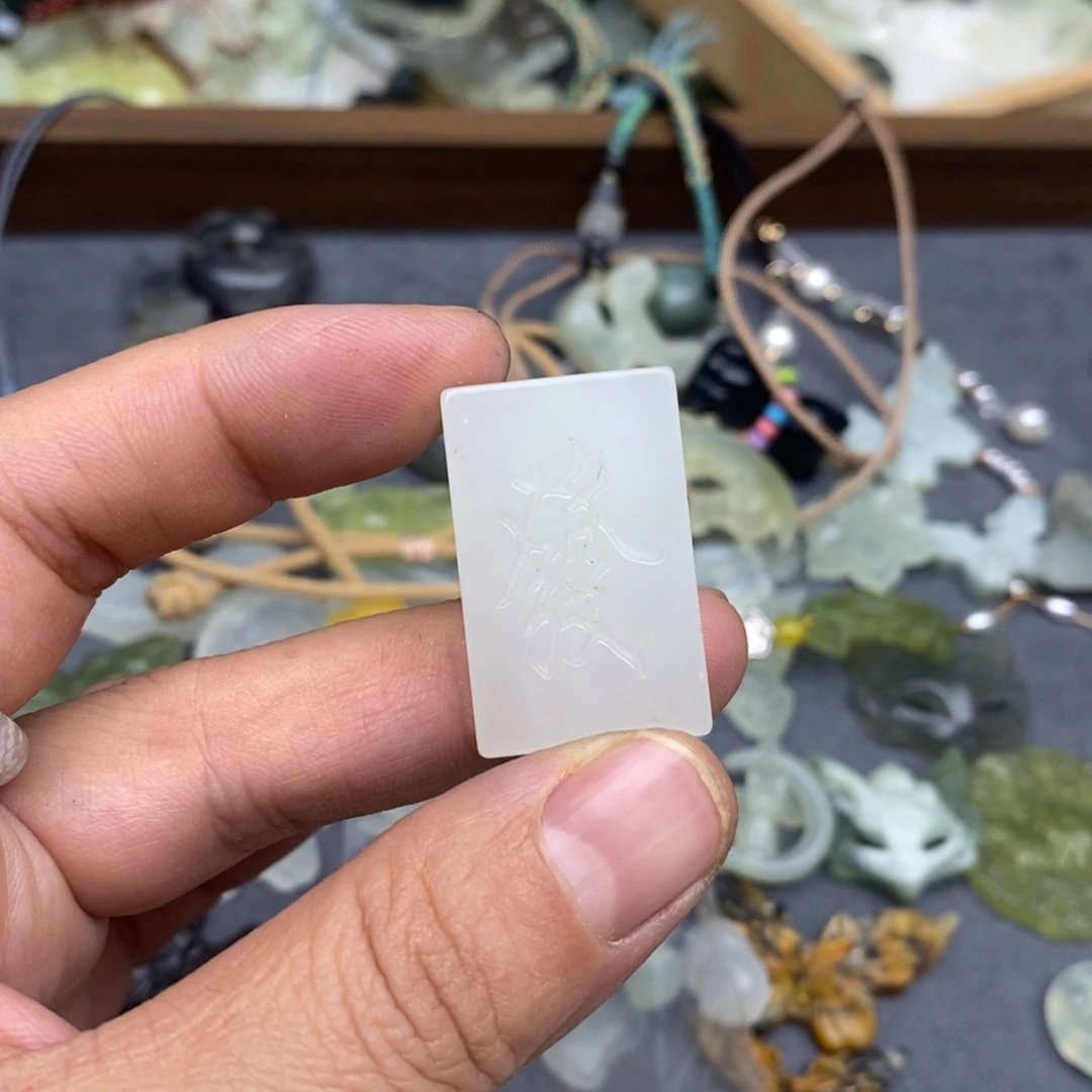 岫玉天然岫玉挂件戒指未镶嵌