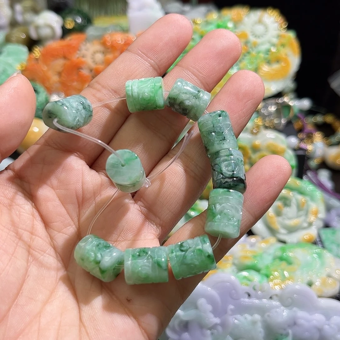 翡翠未镶嵌颈饰紫**郁待编织