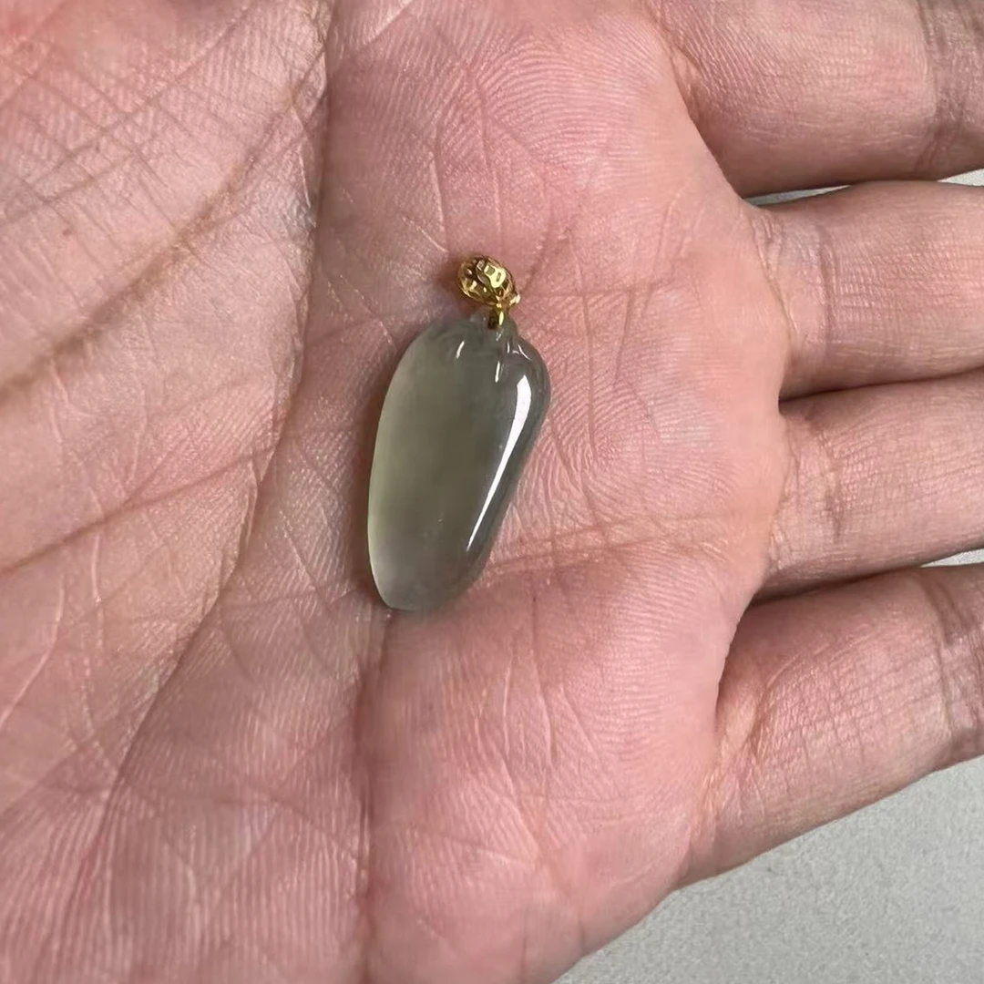 天然翡翠福瓜吊坠
