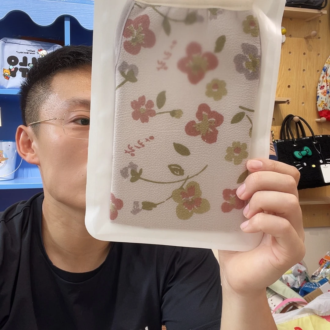 PU化妆包等产品和产品