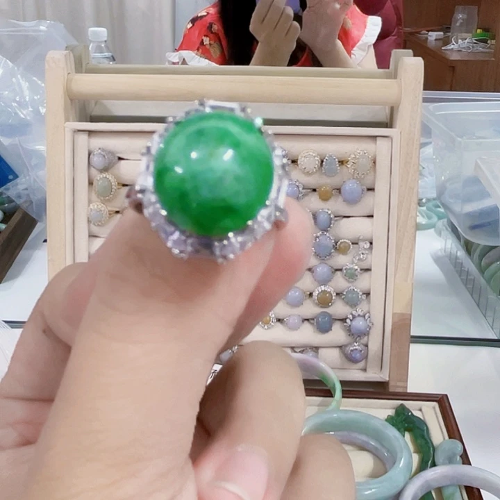 翡翠未镶嵌颈饰天然翡翠
