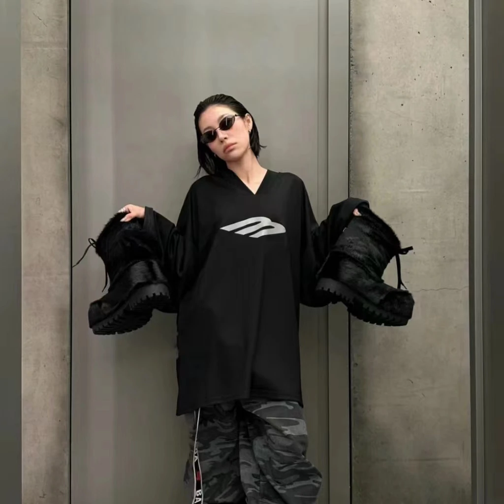 新款滑雪系列V领反光印花logo印花长袖T男女同款