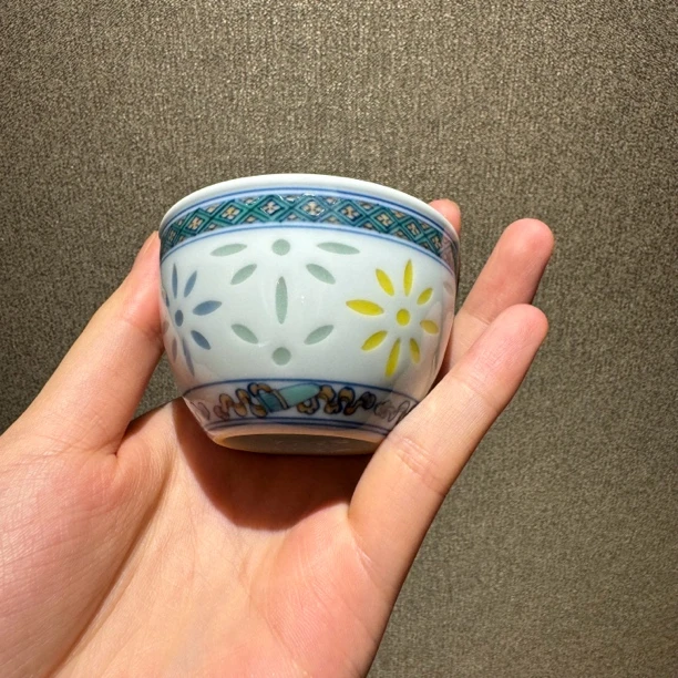 景德镇纯手工手绘青花斗彩米通玲珑缸杯80cc