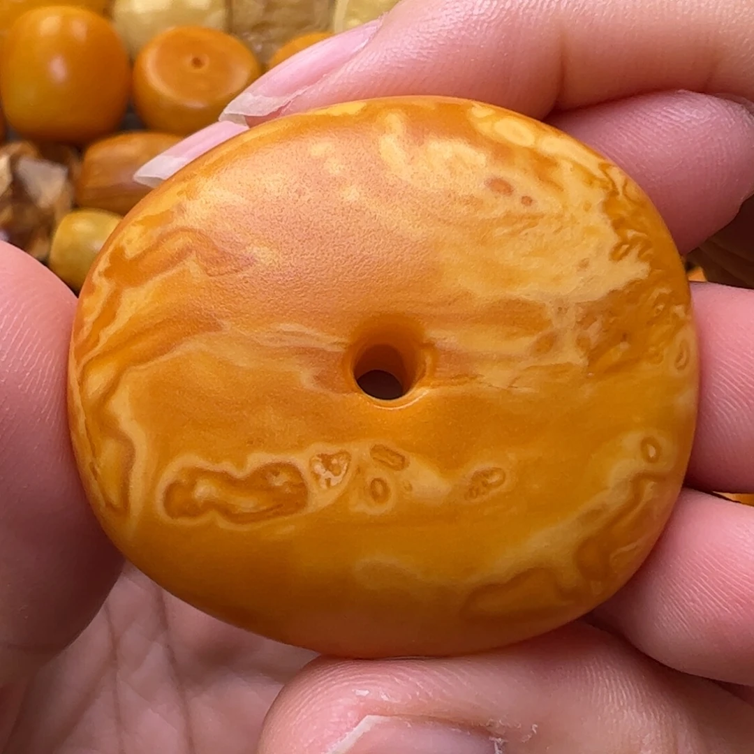蜜蜡未镶嵌裸石藏扣