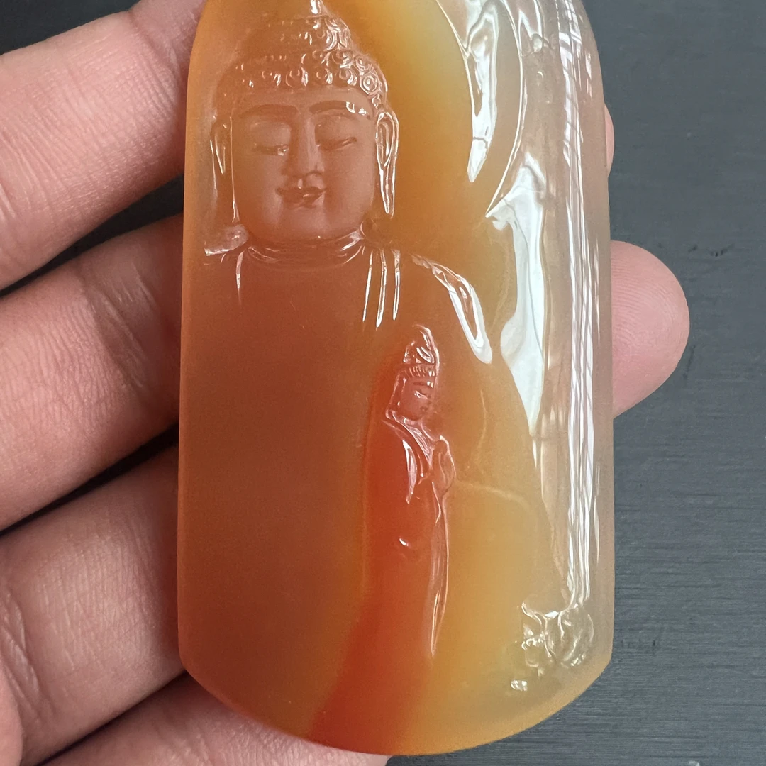 黄龙玉高品质 早期草皮料特色件 三色 观音 尺寸:66、34、8mm