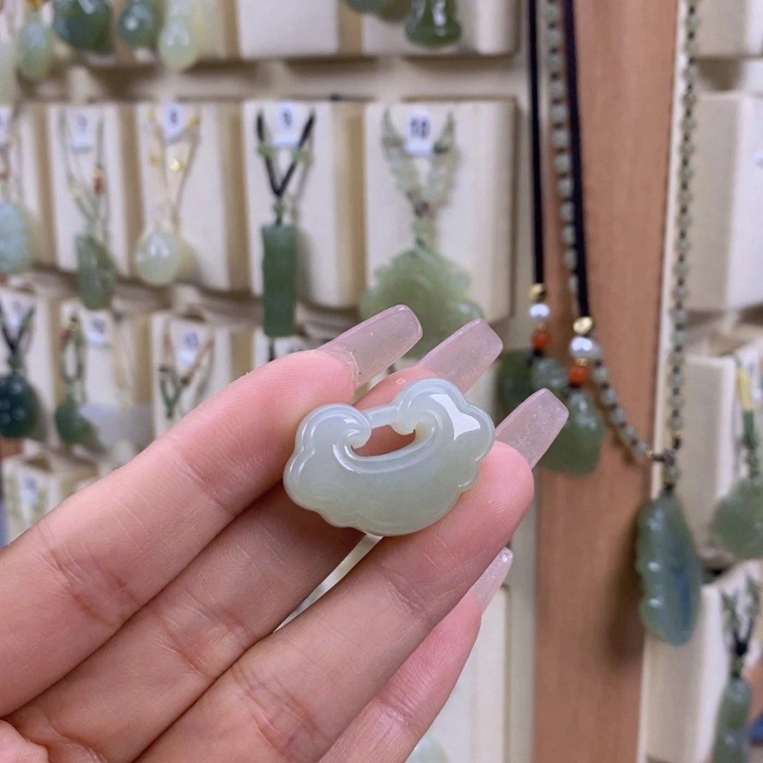 悦***心颈饰未镶嵌和田玉