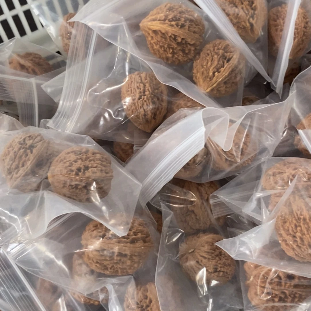 文玩核桃吊坠大蒜有瑕疵