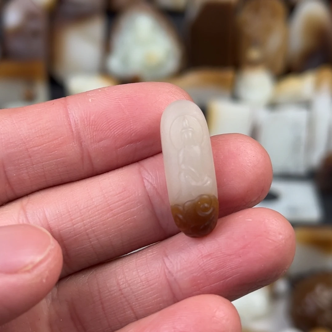 和田玉（糖玉）未镶嵌颈饰