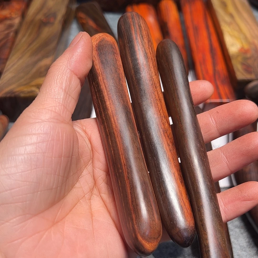 交趾黄檀（大红酸枝）文**功