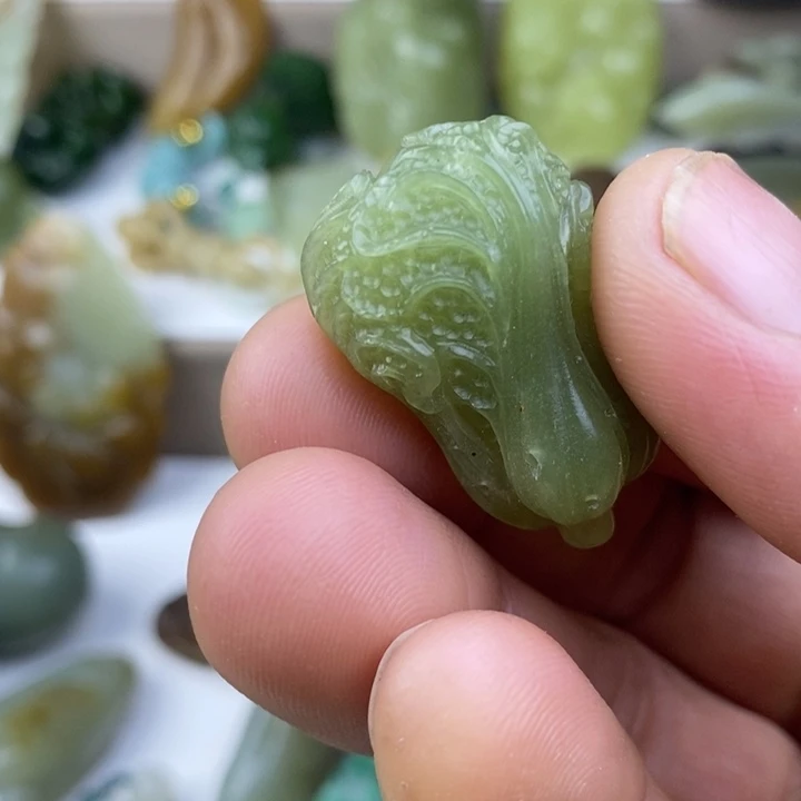 和田玉（糖玉）未镶嵌颈饰