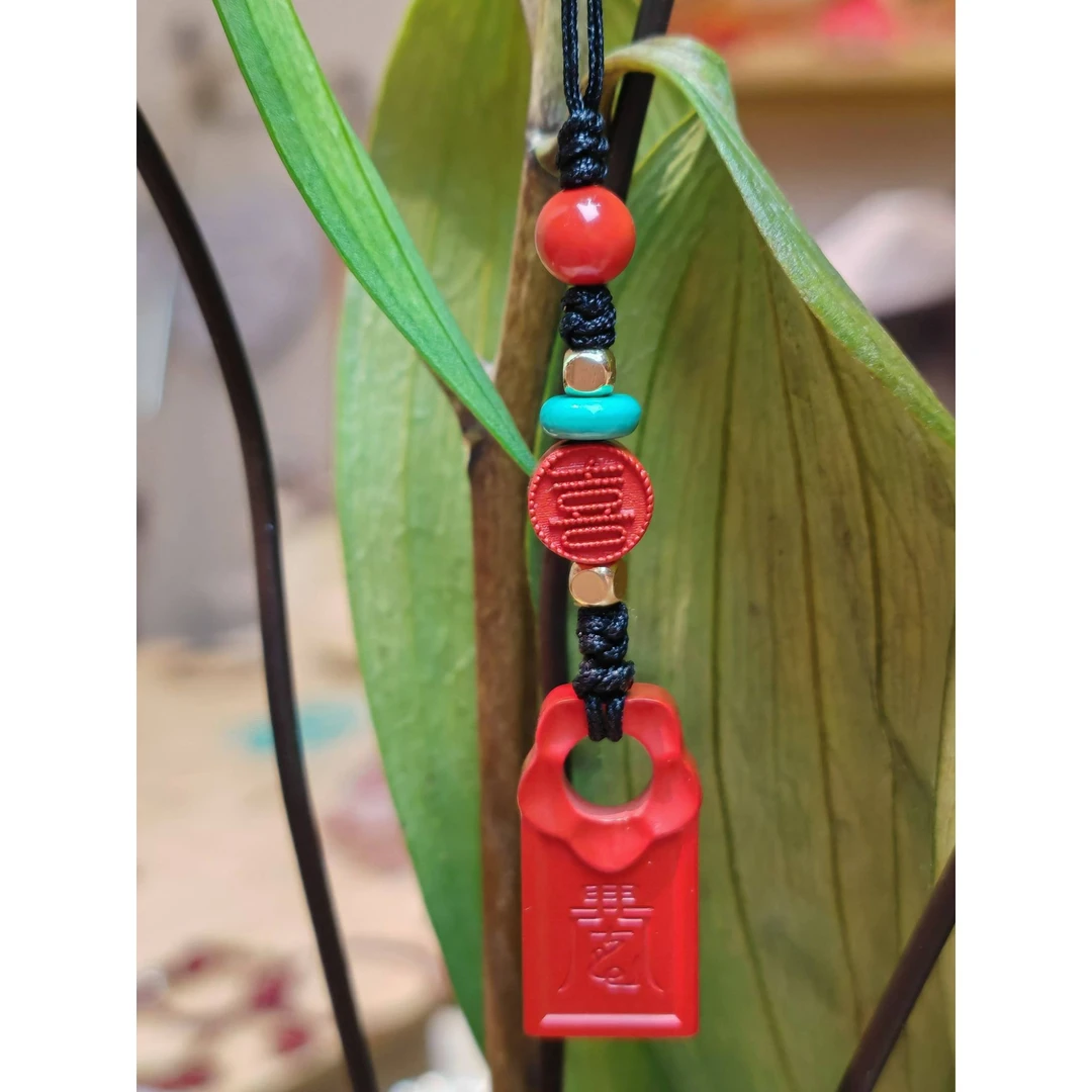 含辰砂工艺品高含量红砂太岁挂件