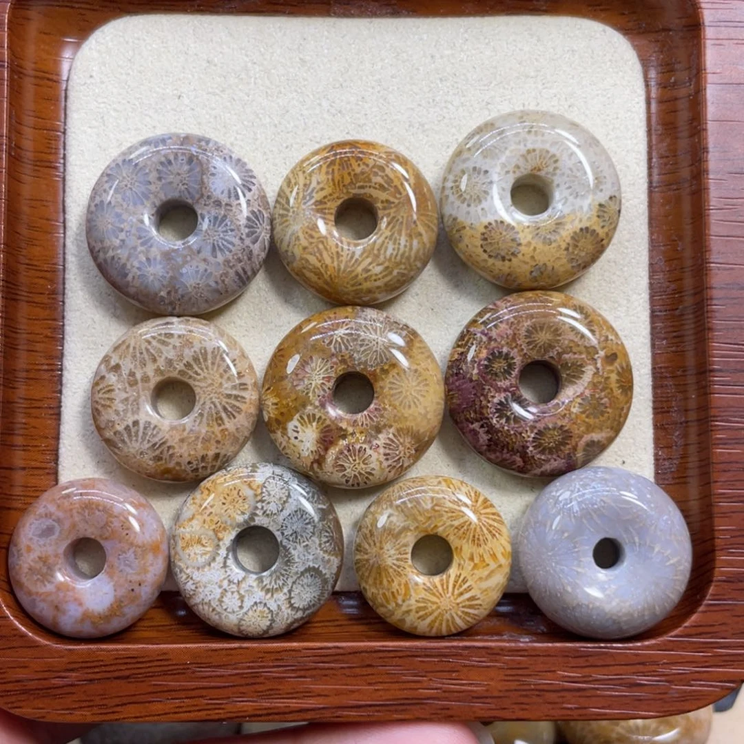 硅化玉未镶嵌颈饰平安扣20米1个