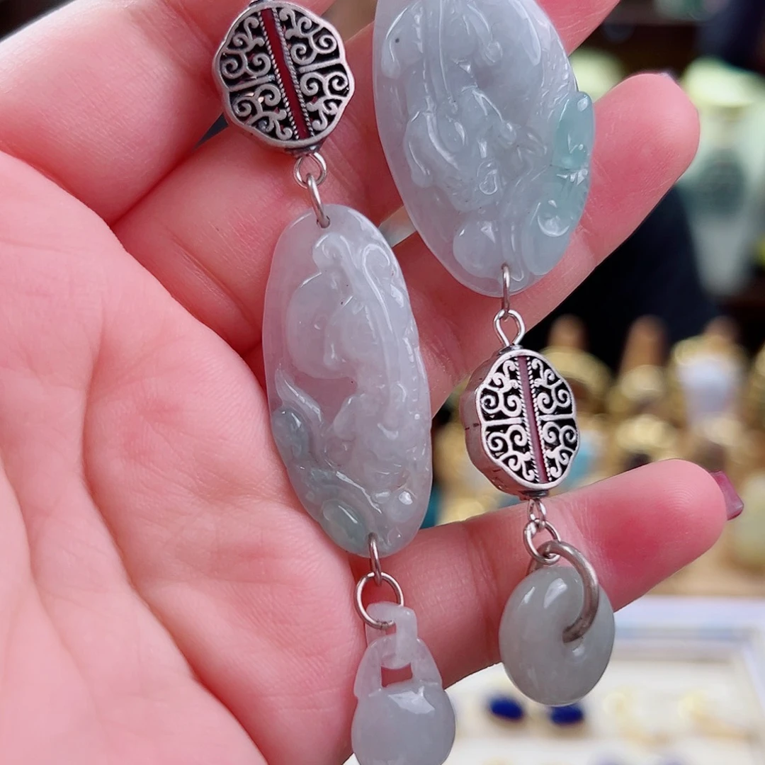 翡翠未镶嵌耳饰国风