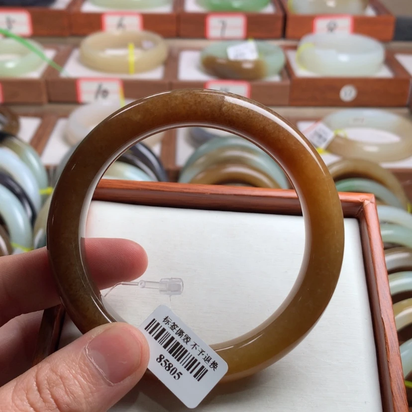 【闪购商品】和田玉手镯未镶嵌61