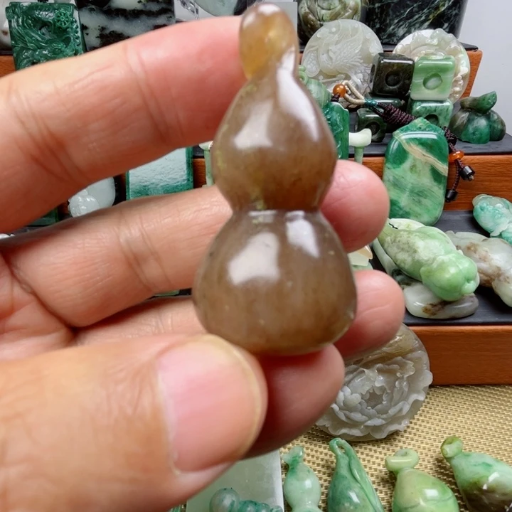 独山玉未镶嵌珠宝半成品
