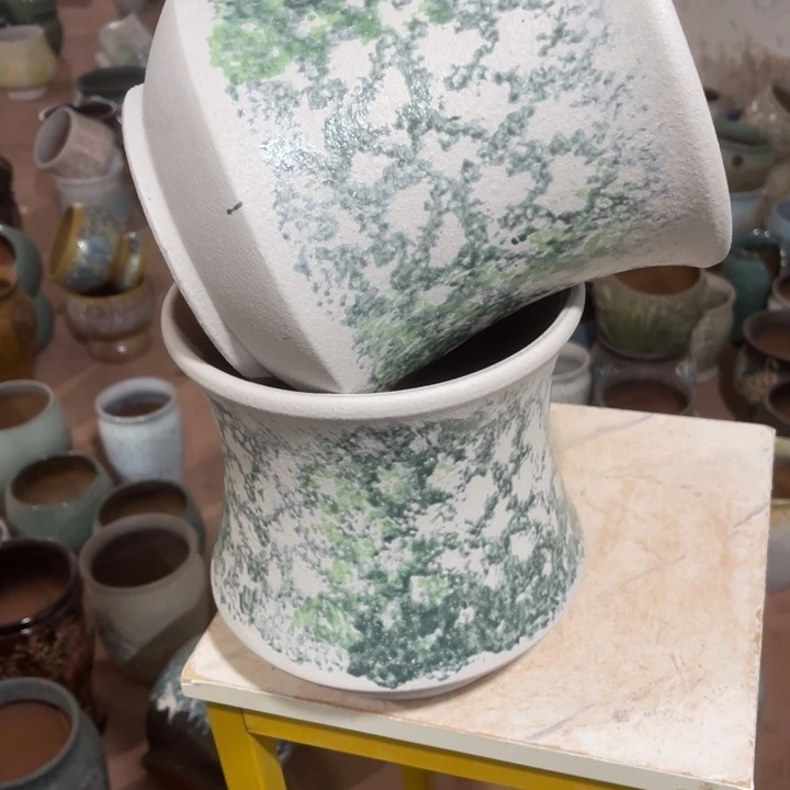 紫砂花盆口径20高度20两只正品