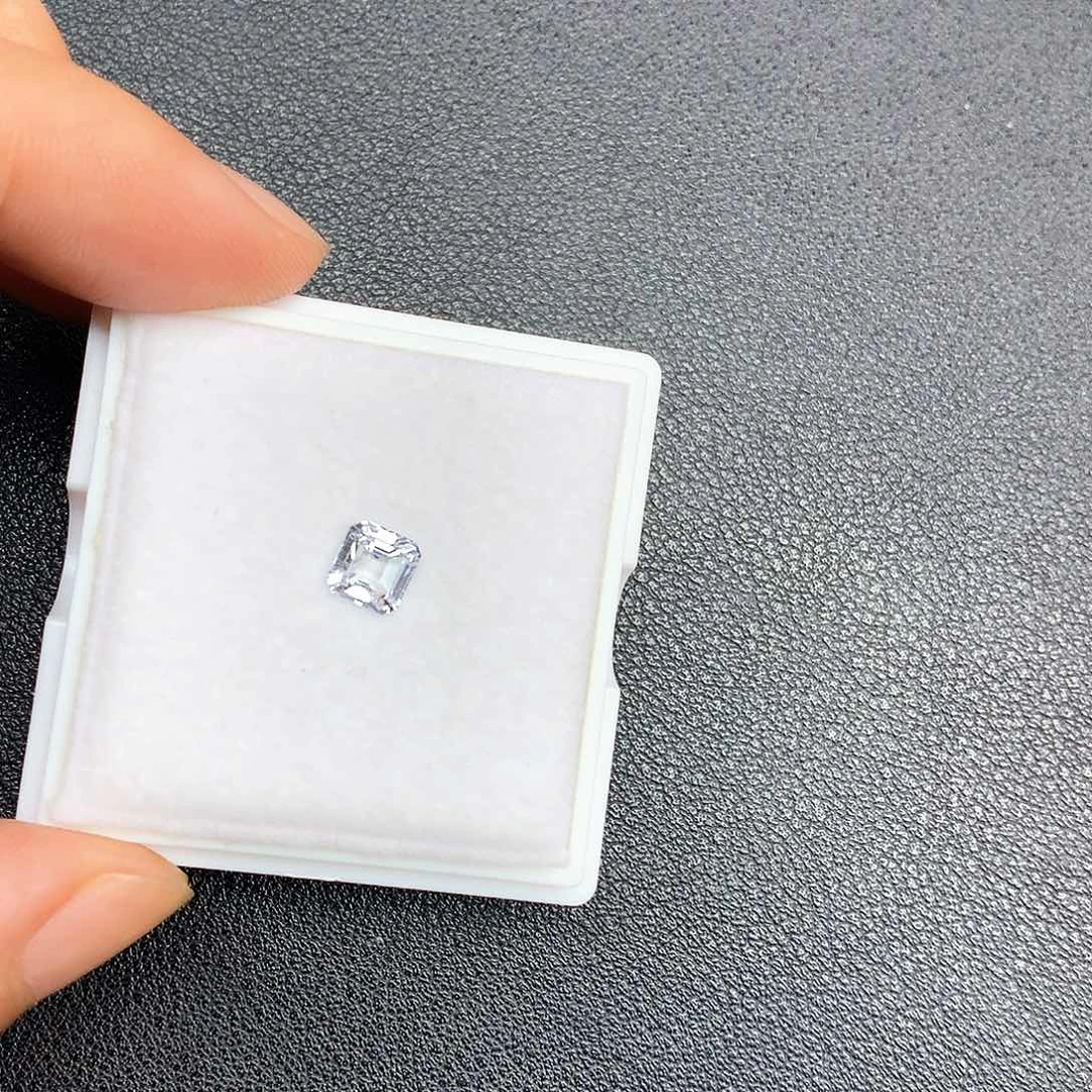 蓝宝石裸石1.05克拉