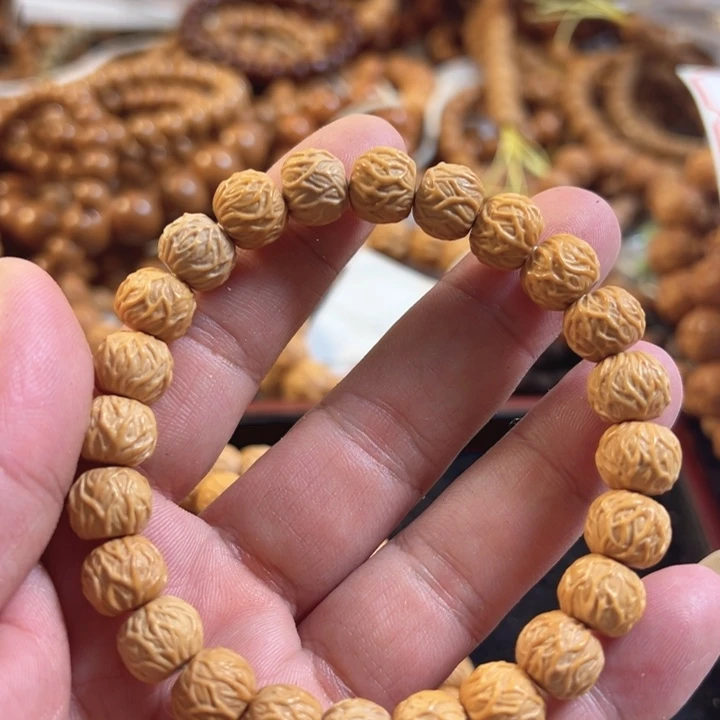 毒液10左右瑕疵自己找