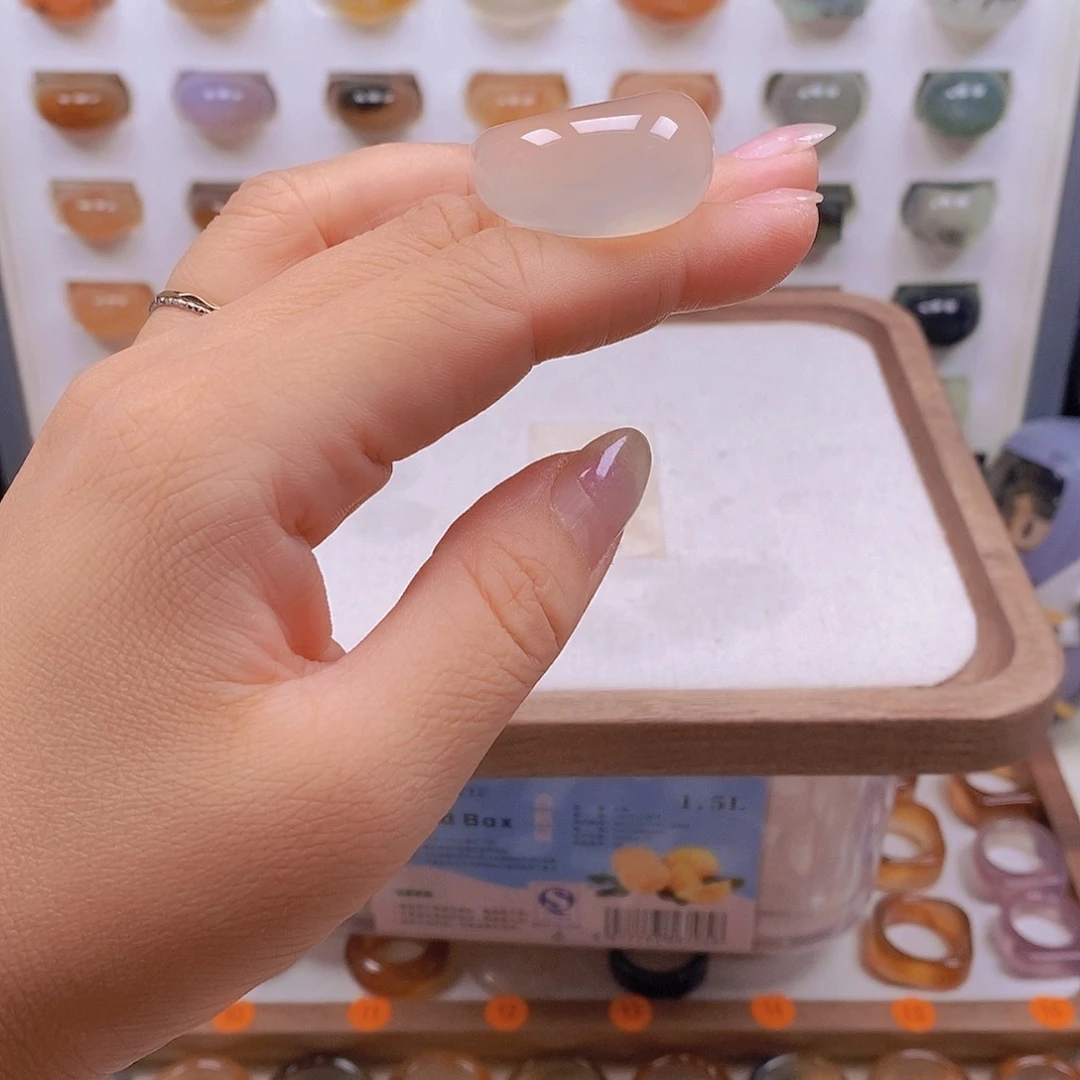涩***谷未镶嵌戒指玛瑙/玉髓港18