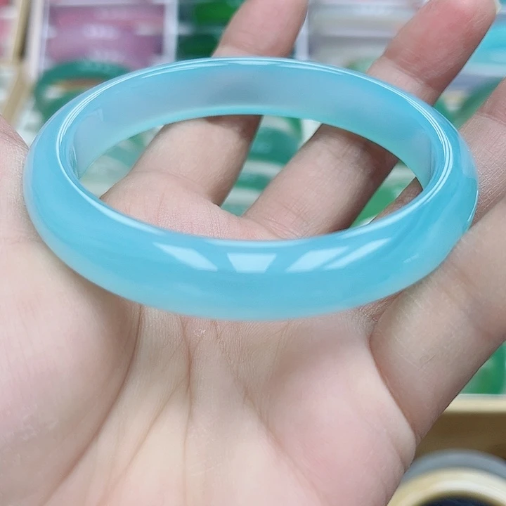 玛瑙/玉髓手镯未镶嵌向*