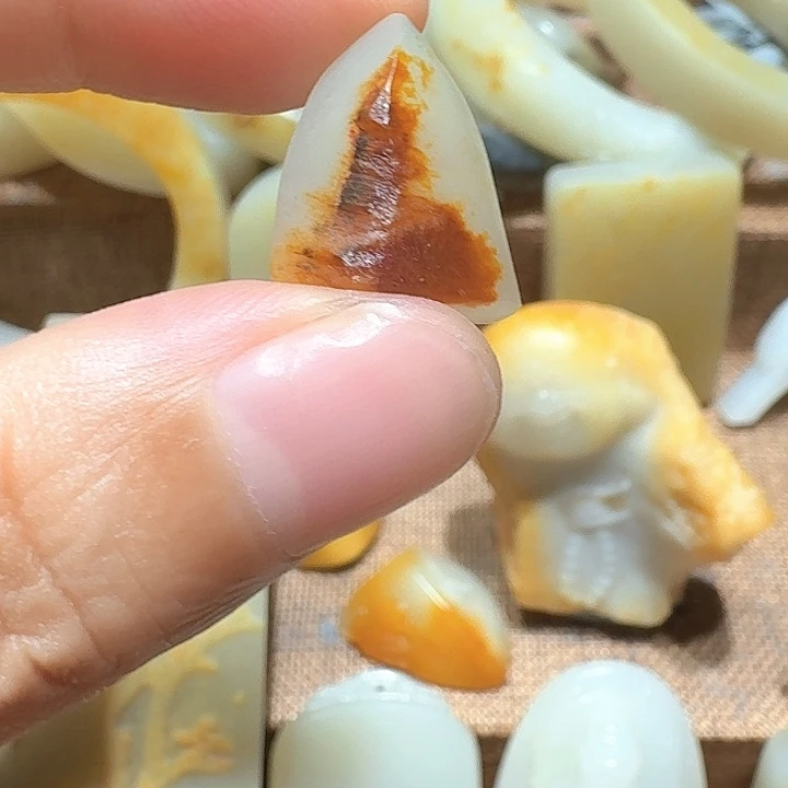 和田玉（糖玉）未镶嵌手链