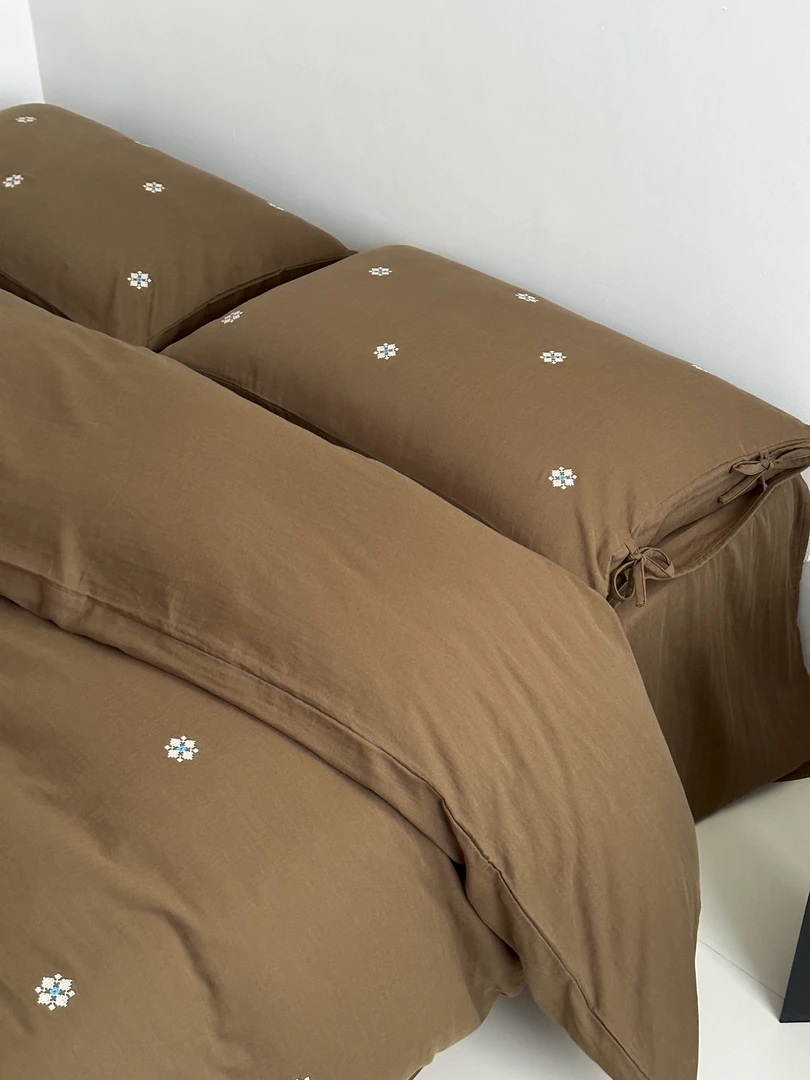 春夏新款简约复古全棉双层纱花卉刺绣款四件套（况野）