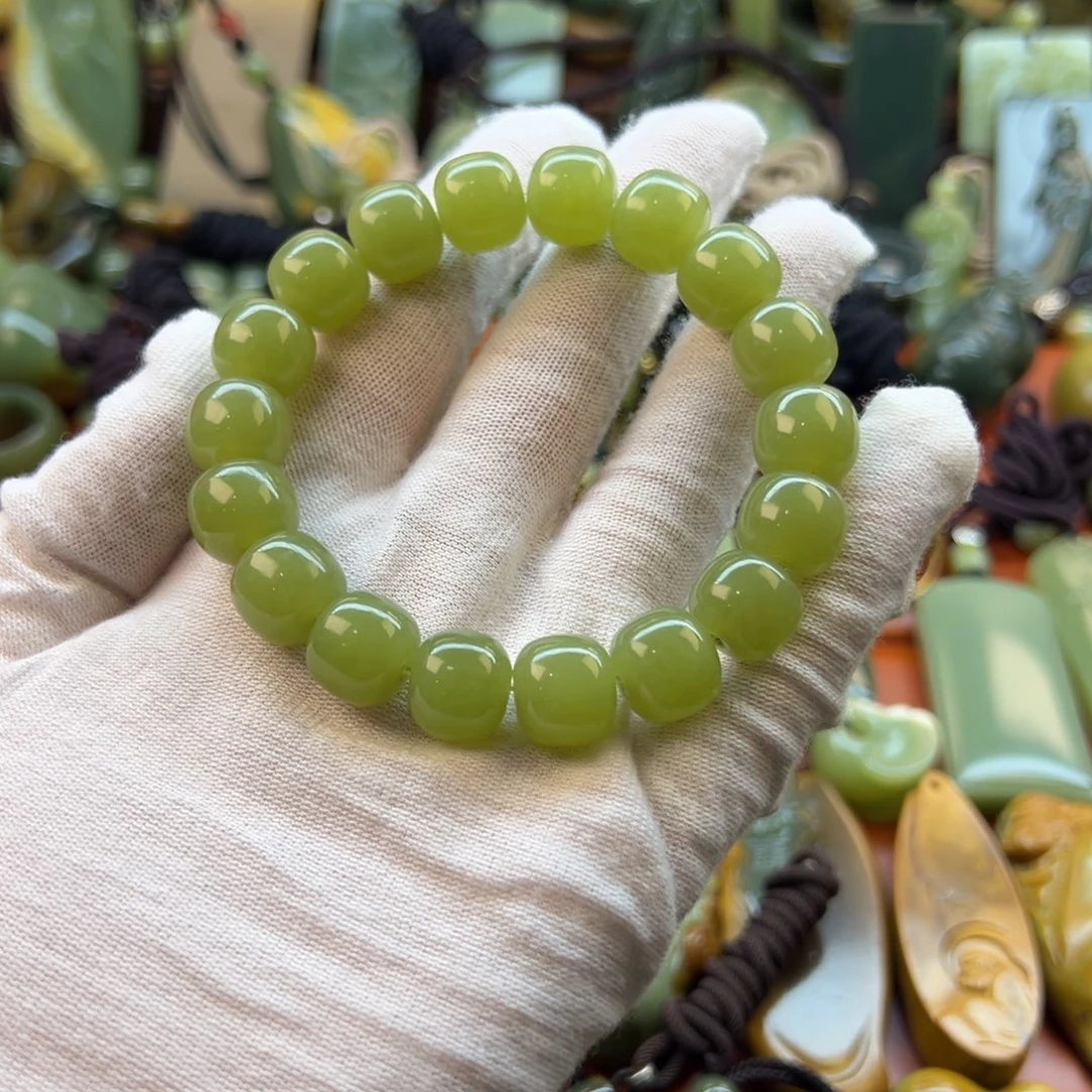 手链未镶嵌岫岩老玉（透闪石质玉）V****y