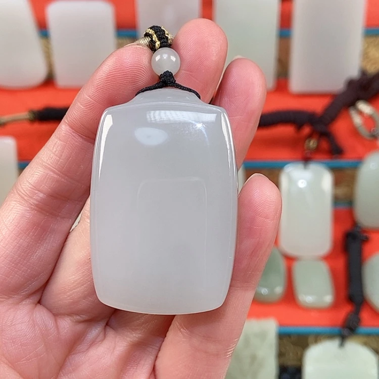 【闪购商品】颈饰未镶嵌和田玉