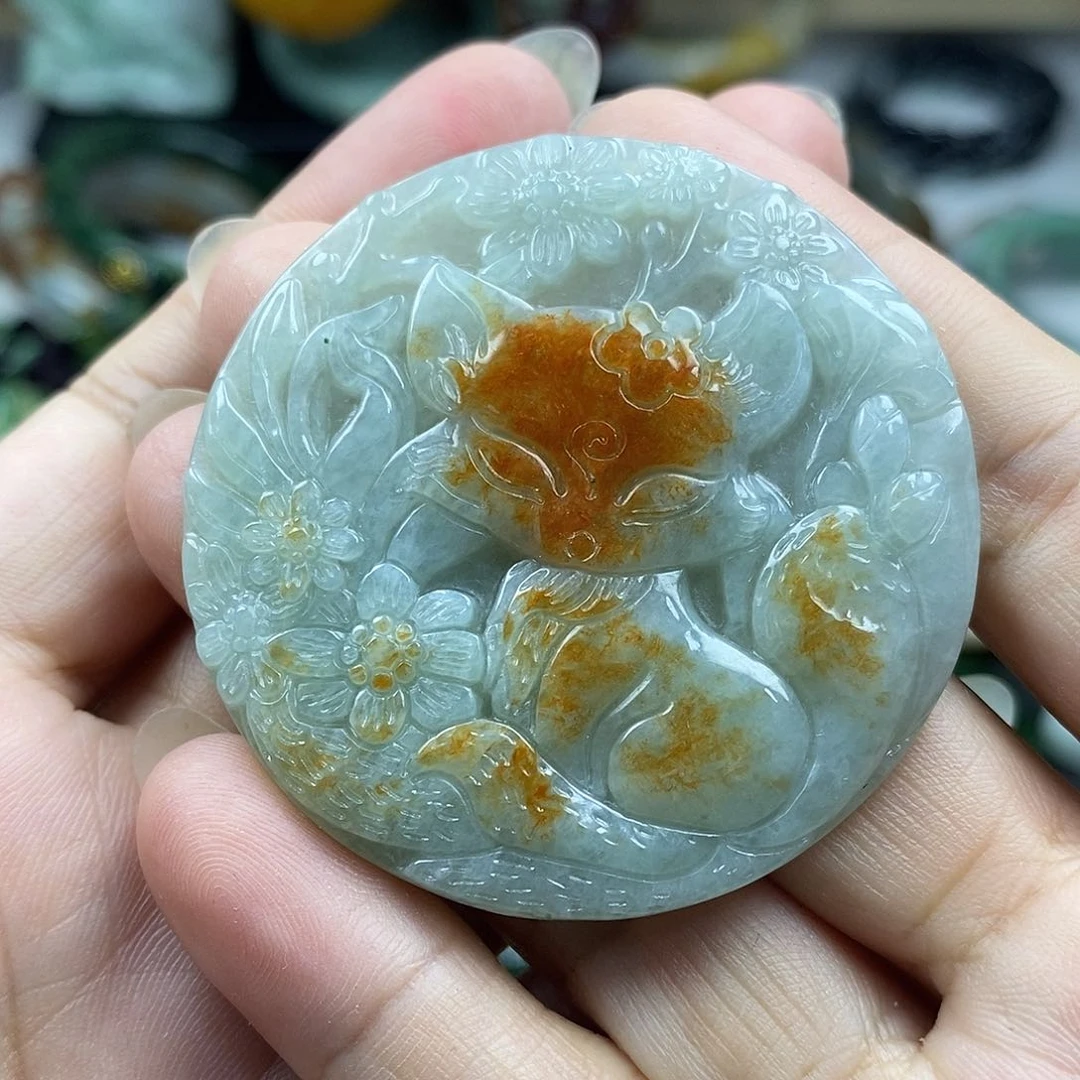 翡翠未镶嵌颈饰牌子
