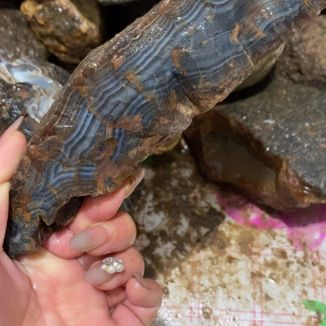 浣***憨定制玛瑙原石切割不退不换
