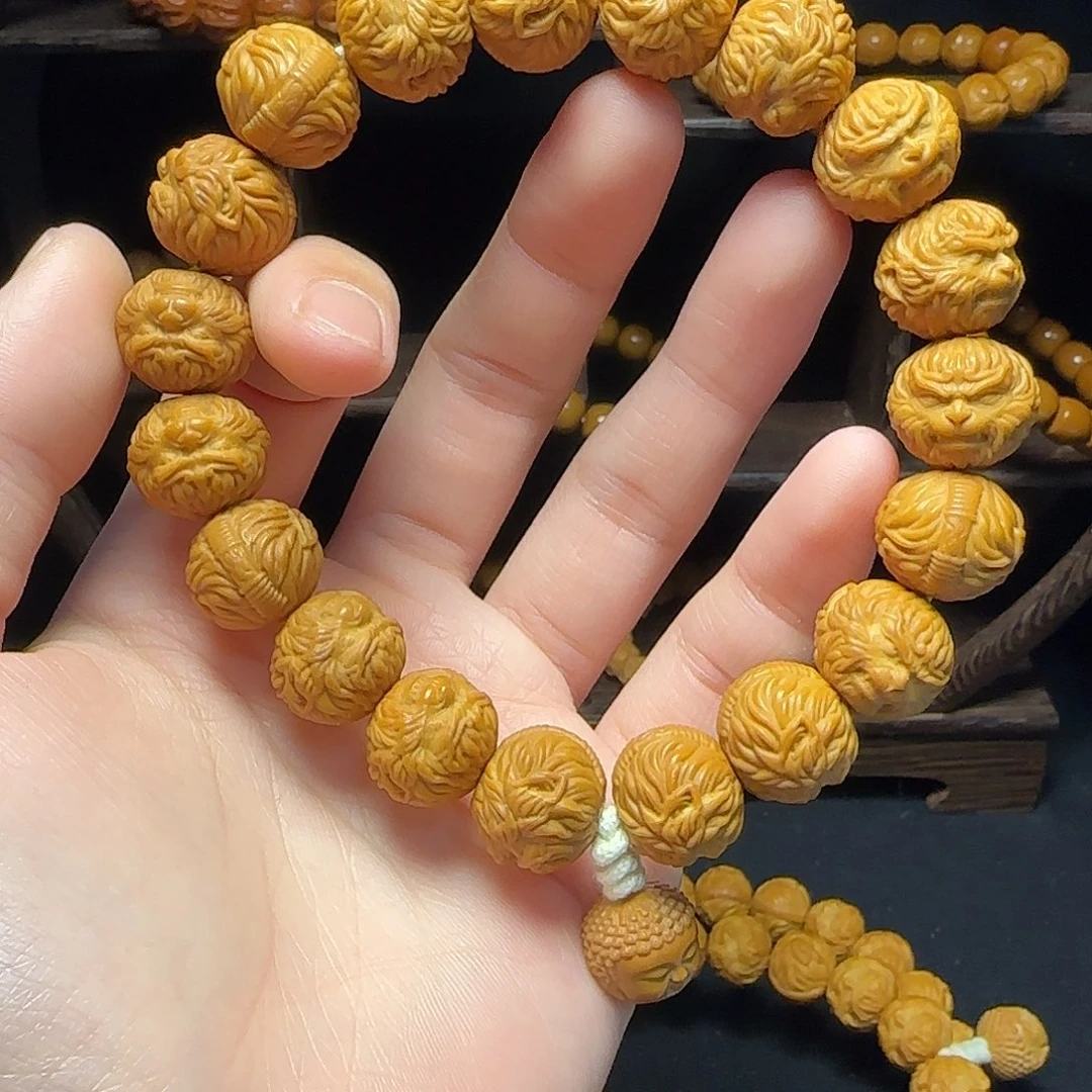 R***D猴头核桃吊坠猴头