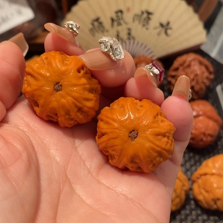 文玩核桃吊坠用****8粗筋南瓜683