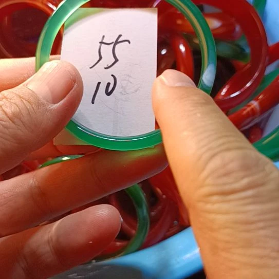 玛瑙/玉髓手镯未镶嵌