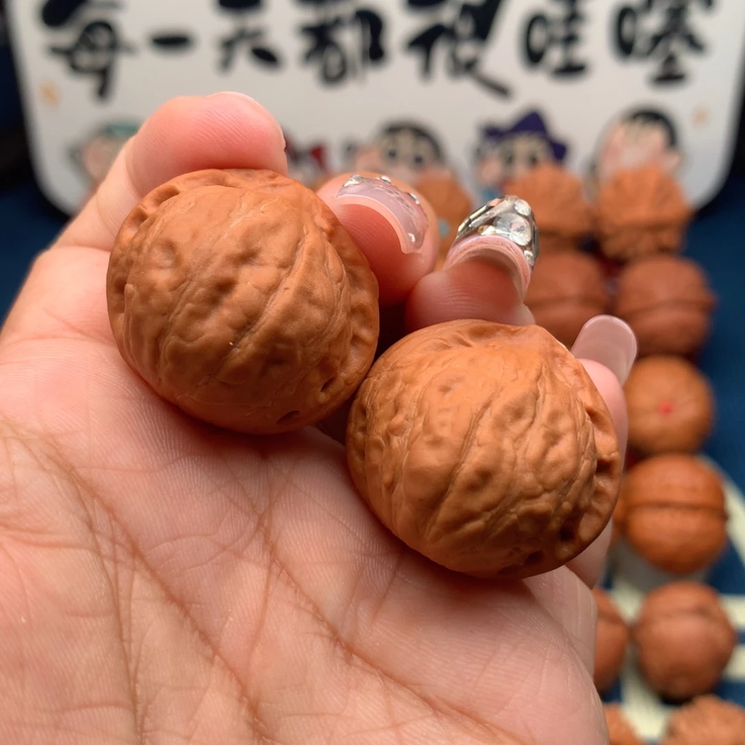 文玩核桃把件瓷娃娃