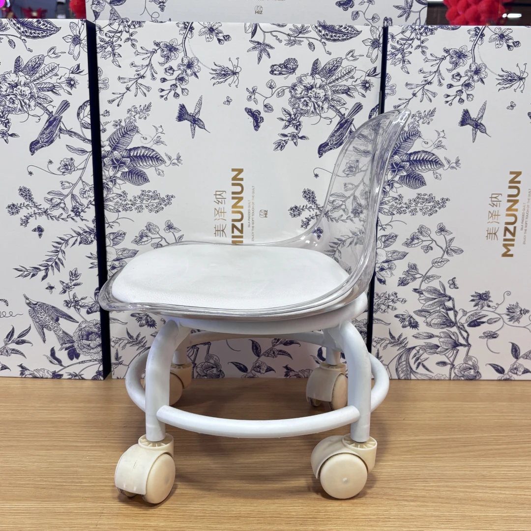 家用万向轮美缝凳子带轮旋转擦地矮凳带娃学走路凳美甲修脚凳滑轮