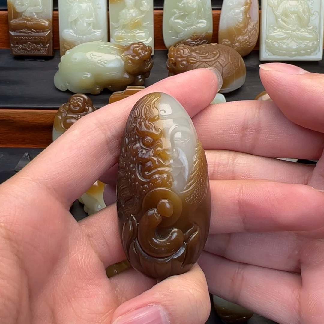 和田玉未镶嵌颈饰