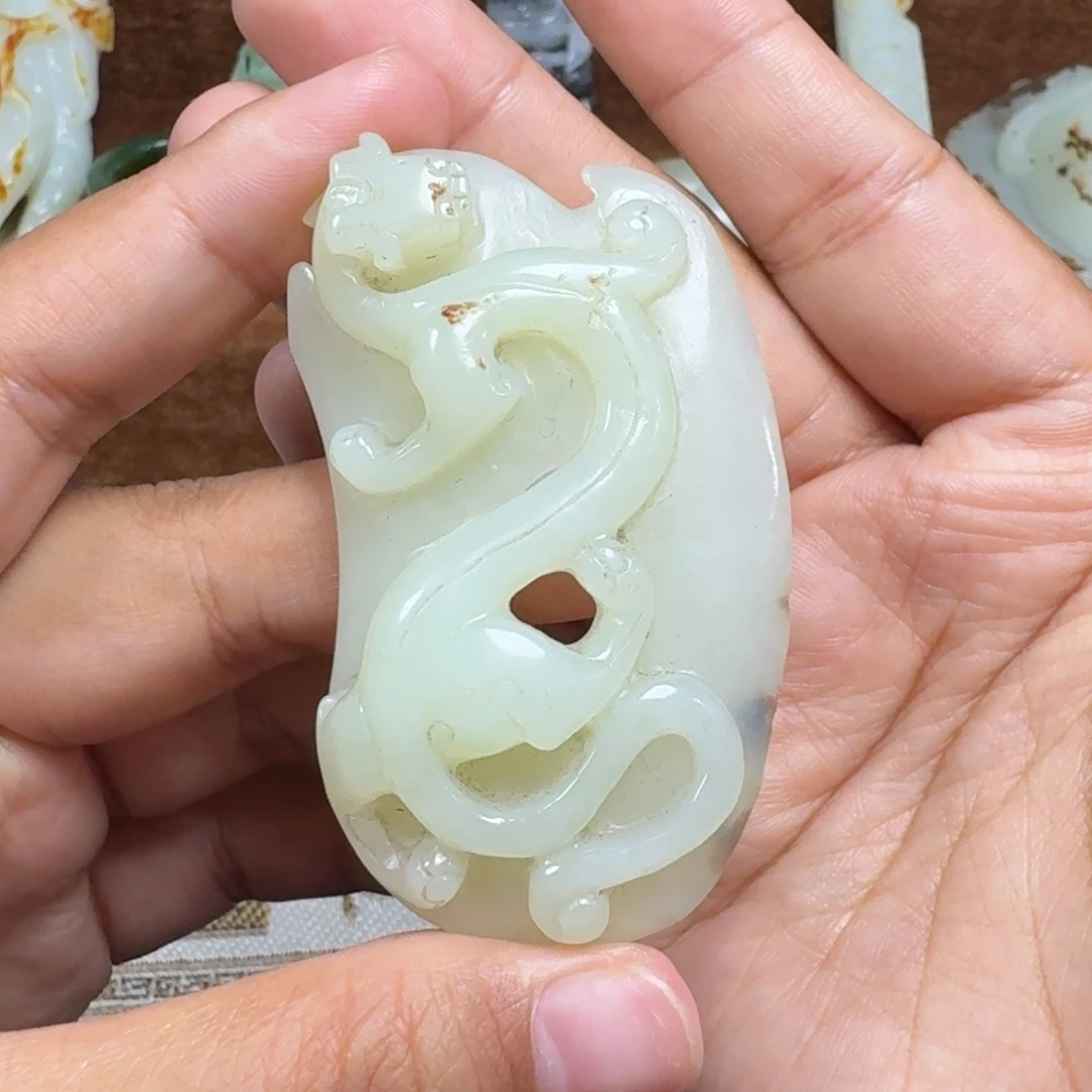 颈饰未镶嵌和田玉