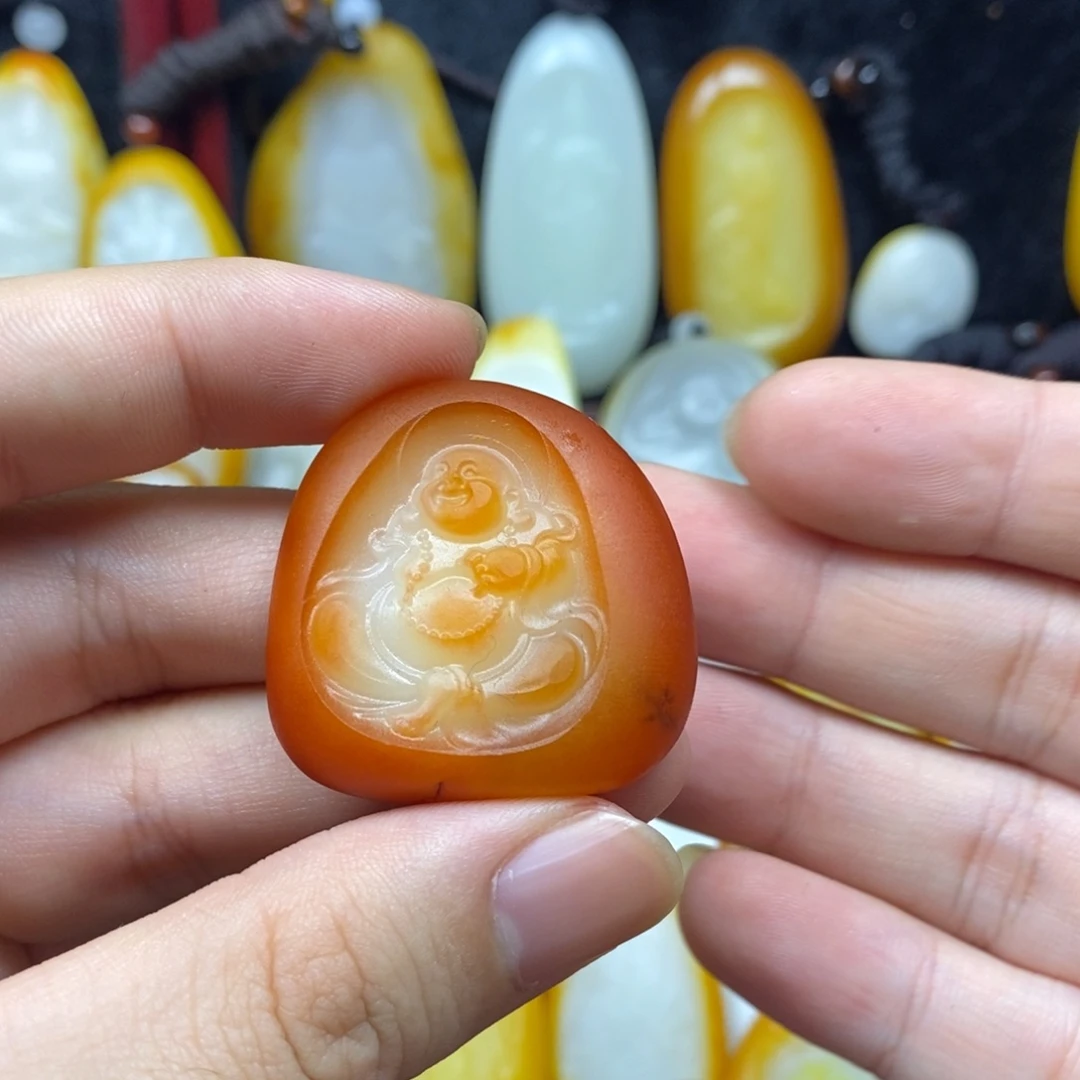 *****和田玉未镶嵌颈饰