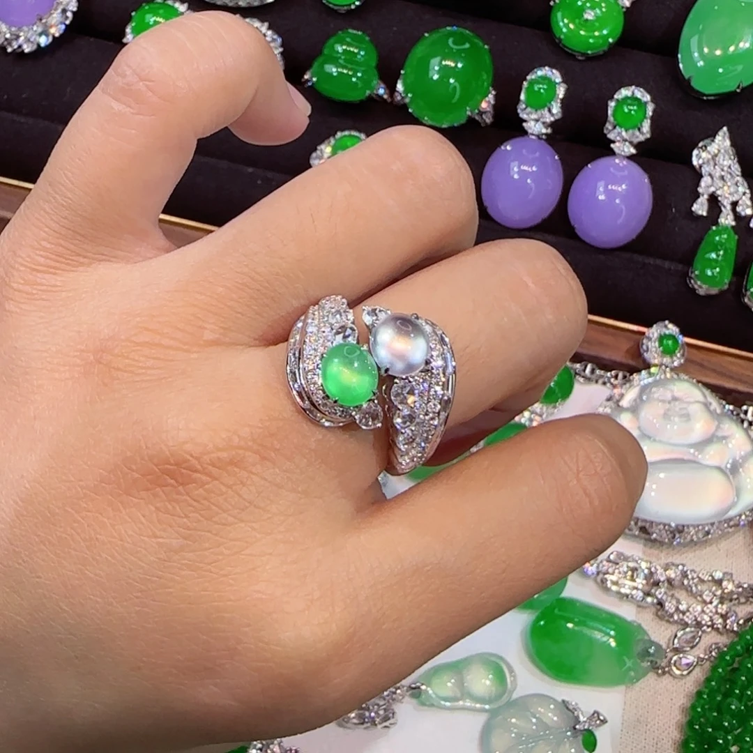 翡翠18K金镶嵌耳饰