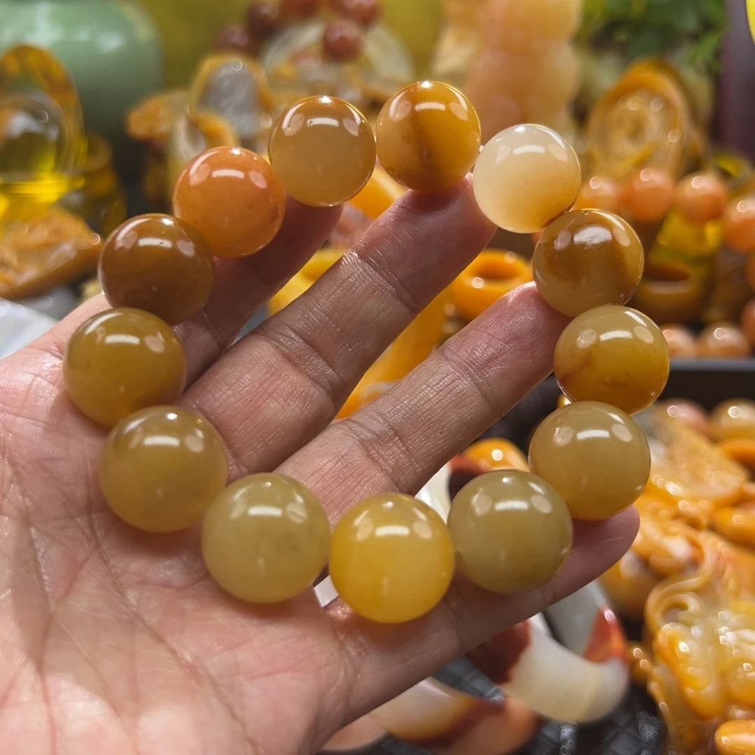 石英质玉未镶嵌颈饰