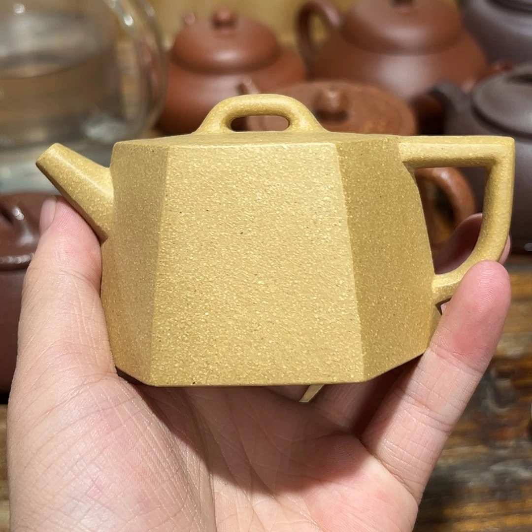 茶壶紫砂紫砂的味道很