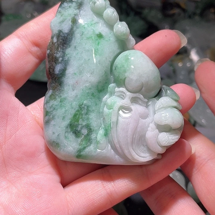 颈饰未镶嵌翡翠天