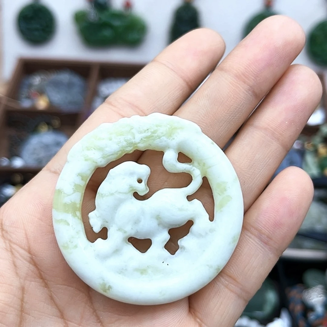 【闪购商品】蛇纹石玉未镶嵌颈饰