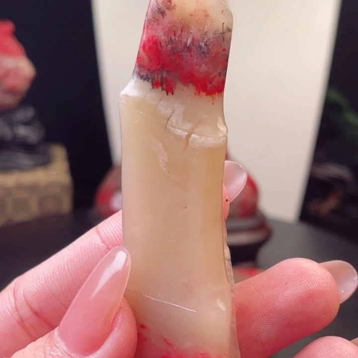 巴林鸡血石水草地