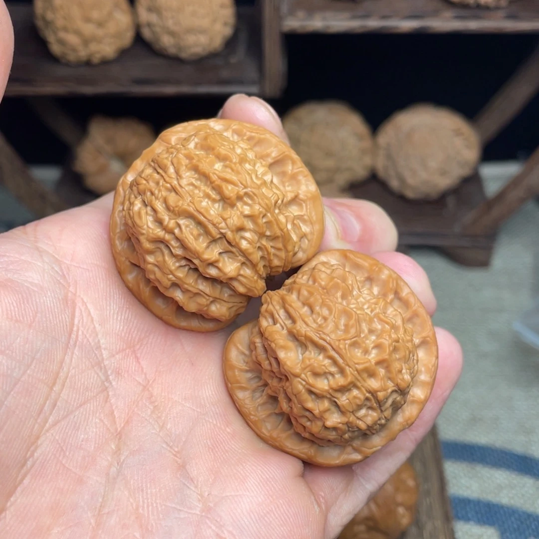 文玩核桃把件周*得41毕业高货血麒麟